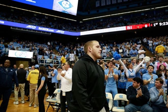 Junior college defensive end Ray Vohasek announced on Twitter on Tuesday he has committed to play at UNC.
