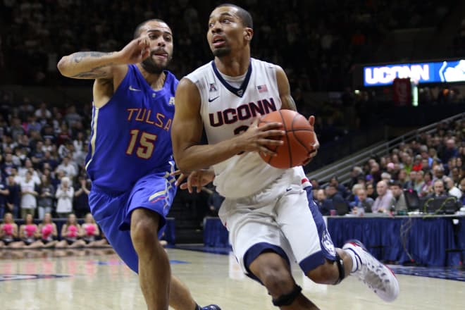 Omar Calhoun got the start tonight for "team reasons," scoring 14 points, which tied for the team-high.