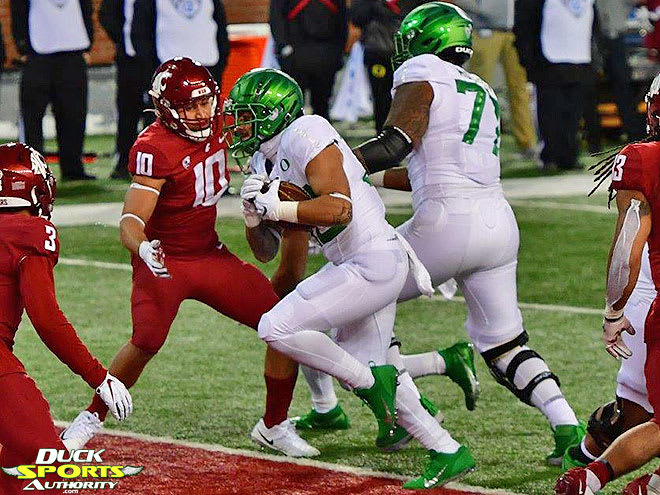 The Oregon offense ended up with a solid performance despite three turnovers