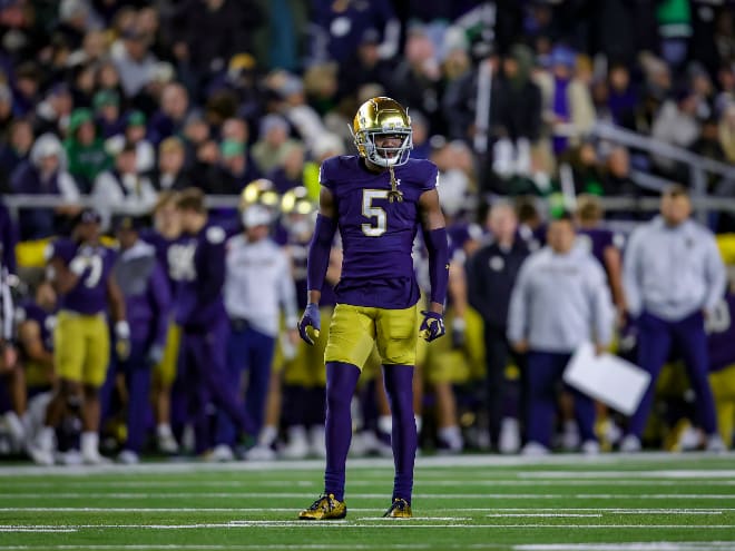 A shoulder injury could prevent Notre Dame cornerback Cam Hart from playing against USC.