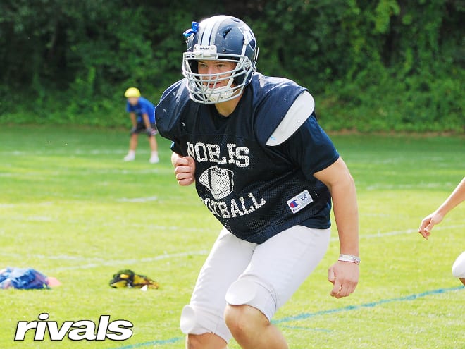 Rivals100 offensive lineman Drew Kendall holds a Michigan Wolverines football recruiting offer.
