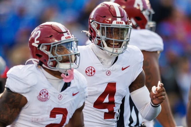 Alabama Crimson Tide quarterback Jalen Milroe (4) smiles as he runs back to the sideline during the third quarter against the Kentucky Wildcats at Kroger Field. Photo | Jordan Prather-USA TODAY Sports