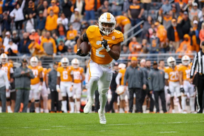 Jabari Small gave Tennessee an early 7-0 lead with this first quarter touchdown run. 