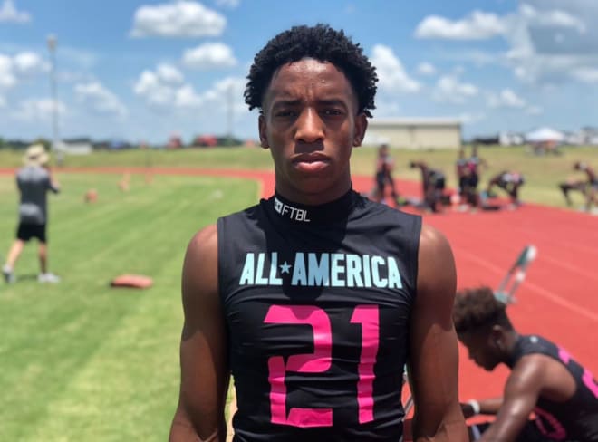 Texas is one school in the mix for 2023 4-star DB Malik Muhammad.