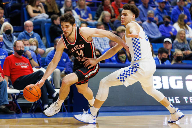 Luke Frampton drives to the basket (Photo: Jordan Prather-USA TODAY Sports)