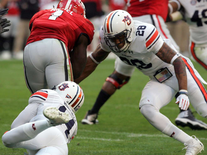 Roberts and Matthews are back to anchor Auburn's secondary.