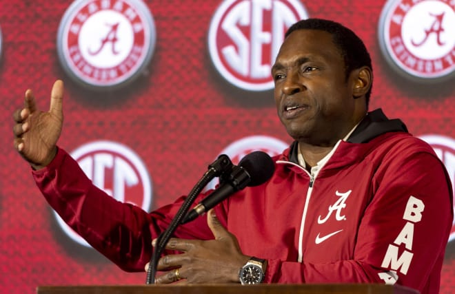 Alabama head basketball coach Avery Johnson 