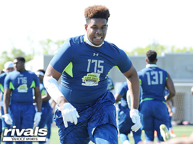 Four-star OT Rasheed Walker picked up an offer from Notre Dame Wednesday 
