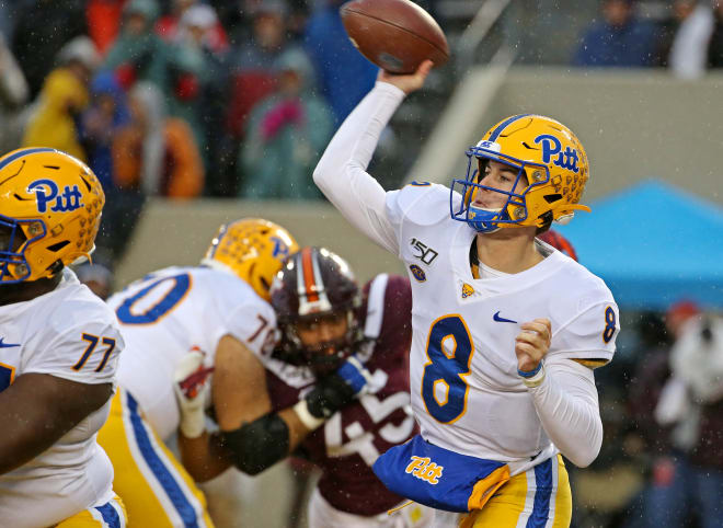 Pittsburgh Panthers senior quarterback Kenny Pickett