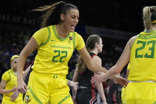 Oregon forward Kylee Watson (22) will join the Irish after two seasons with the Ducks.