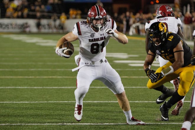 Frazier chases a South Carolina player.
