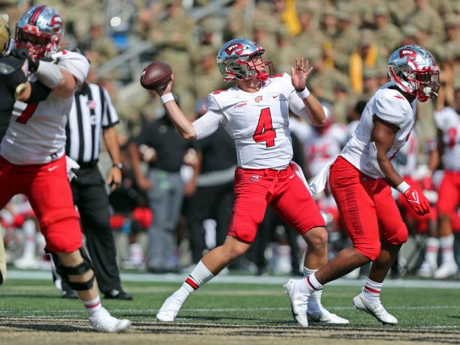 Western Kentucky Hilltoppers quarterback Bailey Zappe (4) threw for 435 yards and 3 touchdowns on the day