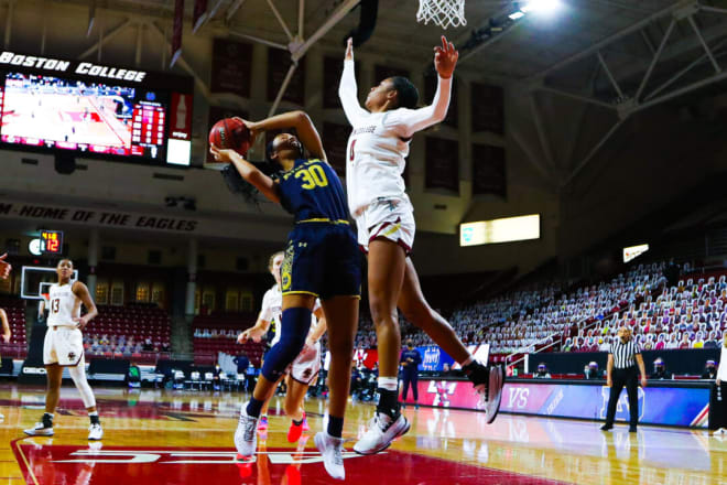 Notre Dame Fighting Irish women’s basketball senior center Mikki Vaughn