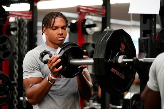 Rutgers linebacker Tyreem Powell adds weight. The Rutgers University football team participates in strength training at the Hale Center on Tuesday, June 21, 2022. Football Rutgers Football Offseason Strength Workout