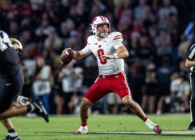 Wisconsin quarterback Tanner Mordecai. 