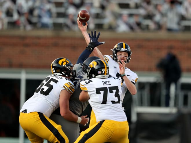 Spencer Petras leads the Iowa offense into the 2021 season. (Photo: Hawkeyesports.com)