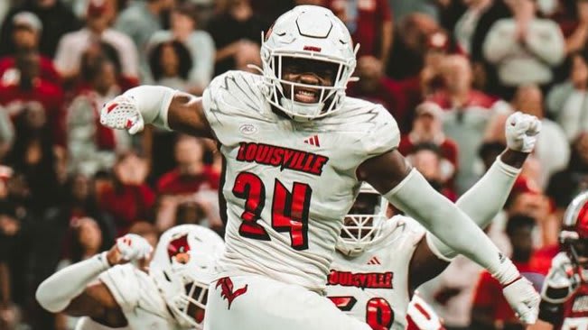 Louisville transfer LB Jaylin Alderman is visiting Arkansas.