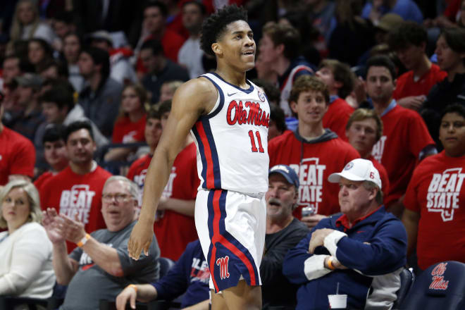 South Carolina gets swept by Ole Miss