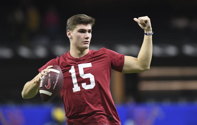 Alabama quarterback Ty Simpson (15) warms up before he Crimson Tide s game with Kansas State in the 2022 Sugar Bowl at Caesars Superdome. Photo | Gary Cosby Jr.-USA TODAY Sports