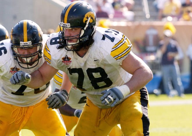 A two-star tight end in 1999, Robert Gallery grew into an All-American offensive lineman.