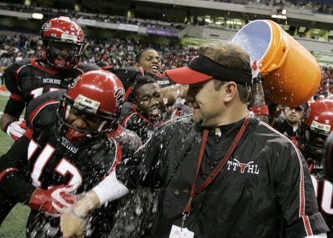 Former Texas high school coach Joey McGuire has been a recruiting weapon for Baylor