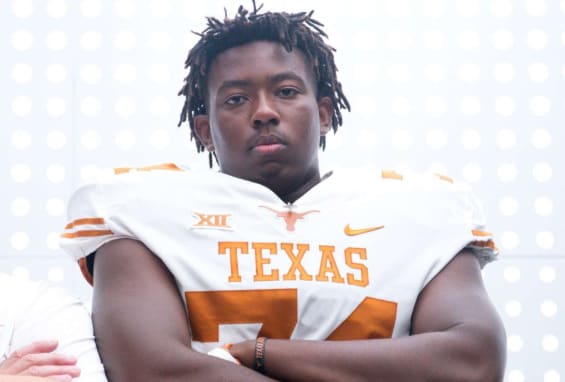 Offensive lineman Jaylen Garth committed to Texas moments ago. 