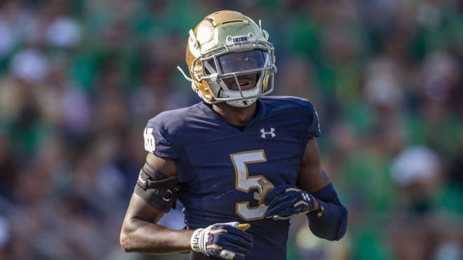 Notre Dame Fighting Irish football cornerback Cam Hart