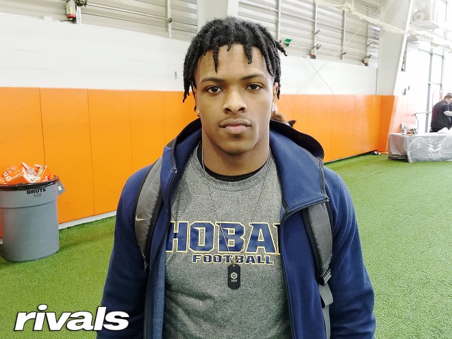 Akron (Ohio) Hoban RB DeaMonte Trayanum is planning to return to Notre Dame next month 