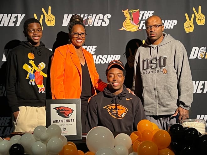 Aidan Chiles and his family at signing day in December of 2022 (Photo courtesy of Nikki Chiles).