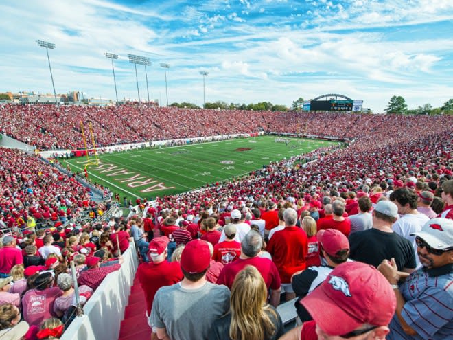 Arkansas Razorbacks tweak War Memorial Stadium agreement, adds Arkansas