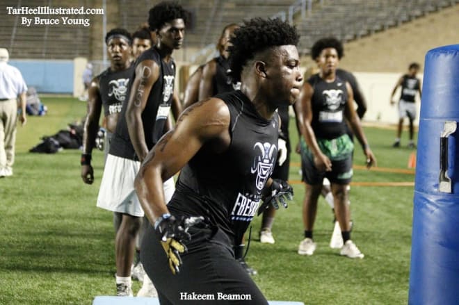 4-Star DE Hakeem Beamon became the first member of UNC's class of 2019 after committing to the Heels on Sunday.