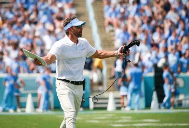 Larry Fedora earlier this season.