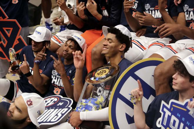 Auburn celebrates SEC title