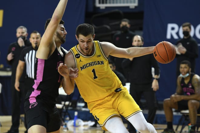 Michigan Wolverines freshman center Hunter Dickinson is proving to be one of the Big Ten's best players.