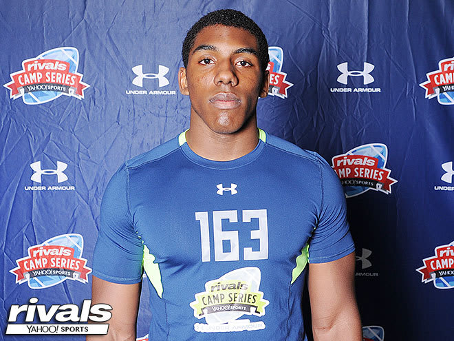 Notre Dame remains high on the list for Thomas Booker, per his high school head coach.