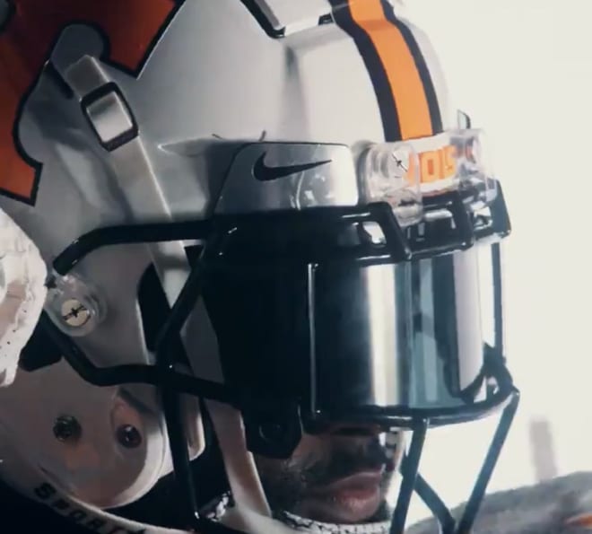 Tennessee To Wear Orange Alternate Helmets Against South Carolina