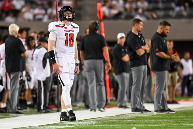 Grapevine QB Alan Bowman's custom 'Gucci cleats' are taking Texas high  school football Twitter by storm