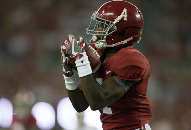Alabama Crimson Tide wide receiver Jerry Jeudy (4) catches a pass during the first quarter against Arkansas Razorbacks at Bryant-Denny Stadium. Photo | USA Today 