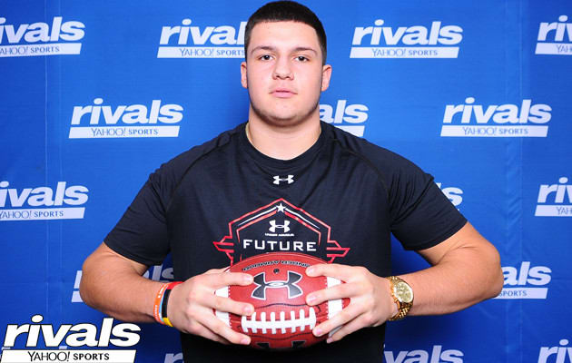 Hainsey, who is ranked as the No. 10 offensive tackle and No. 79 overall player nationally by Rivals.com, will enroll at Notre Dame in January.