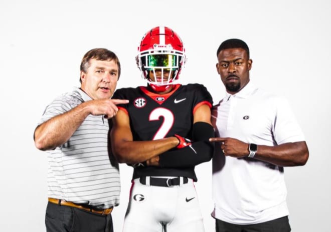 Julian Humphrey commits to UGA football for 2022 class