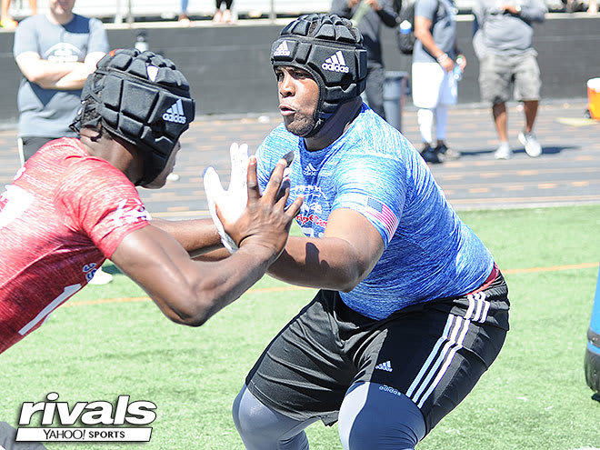 Florida Rivals100 OL William Barnes is seriously considering Oregon
