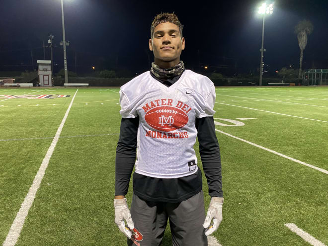 Mater Dei HS wide receiver CJ Williams is one of the top national prospects in the entire 2022 recruiting class.