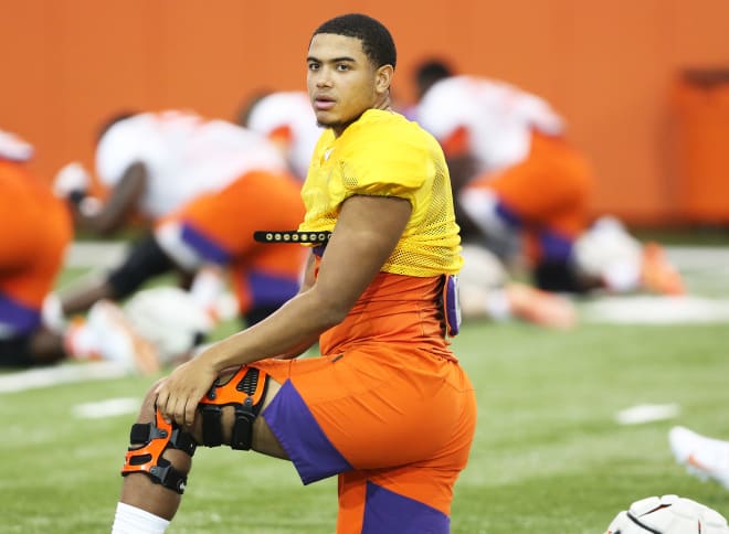 Clemson Linebacker Bryton Constantin Suffers Second ACL Tear