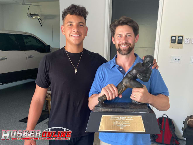 Dylan Raiola met former Husker Heisman Trophy winner Eric Crouch on Friday morning. Crouch played with Dylan's father Dominic Raiola at Nebraska. 