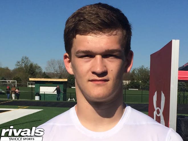 Class of 2019 tight end Logan Lee committed to the Hawkeyes this morning.