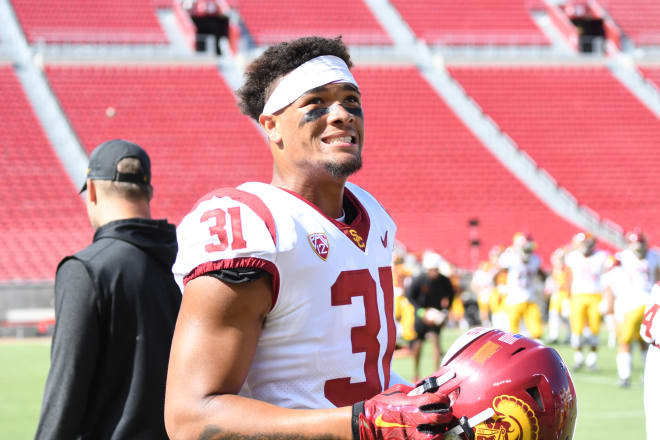 Redshirt sophomore outside linebacker Hunter Echols has made his support for head coach Clay Helton clear.