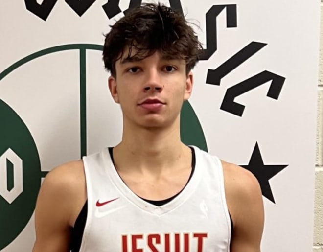Andrej Stojakovic picked up an offer from Kentucky Saturday