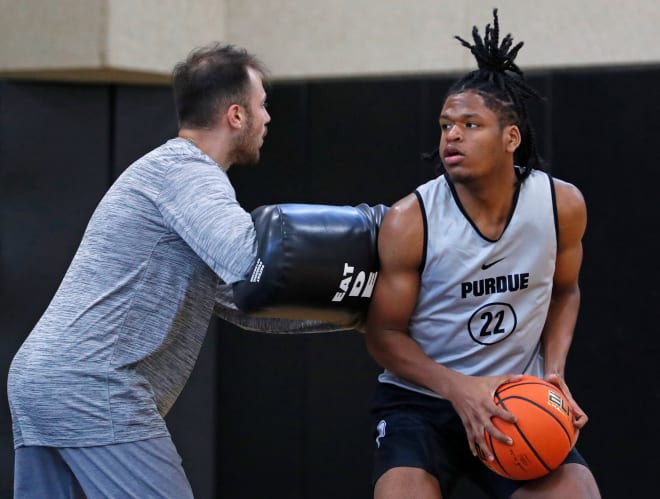 Purdue Boilermakers director of player development Sasha Stefanovic defends Purdue Boilermakers forward Gicarri Harris during practice, Tuesday, June 11, 2024, at Purdue University’s Cardinal Court in West Lafayette, Ind. © Alex Martin / Journal and Courier / USA TODAY NETWORK