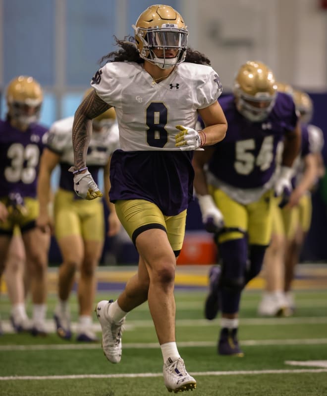 Linebacker Marist Liufaul (8) is back in practice for Notre Dame after missing the entire 2021 season with a broken ankle.
