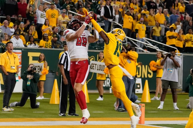 Baylor Cupp pulled down two touchdowns and Texas Tech dominated Baylor, 39-14